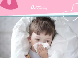 gambar anak mengelap hidung setelah bersin